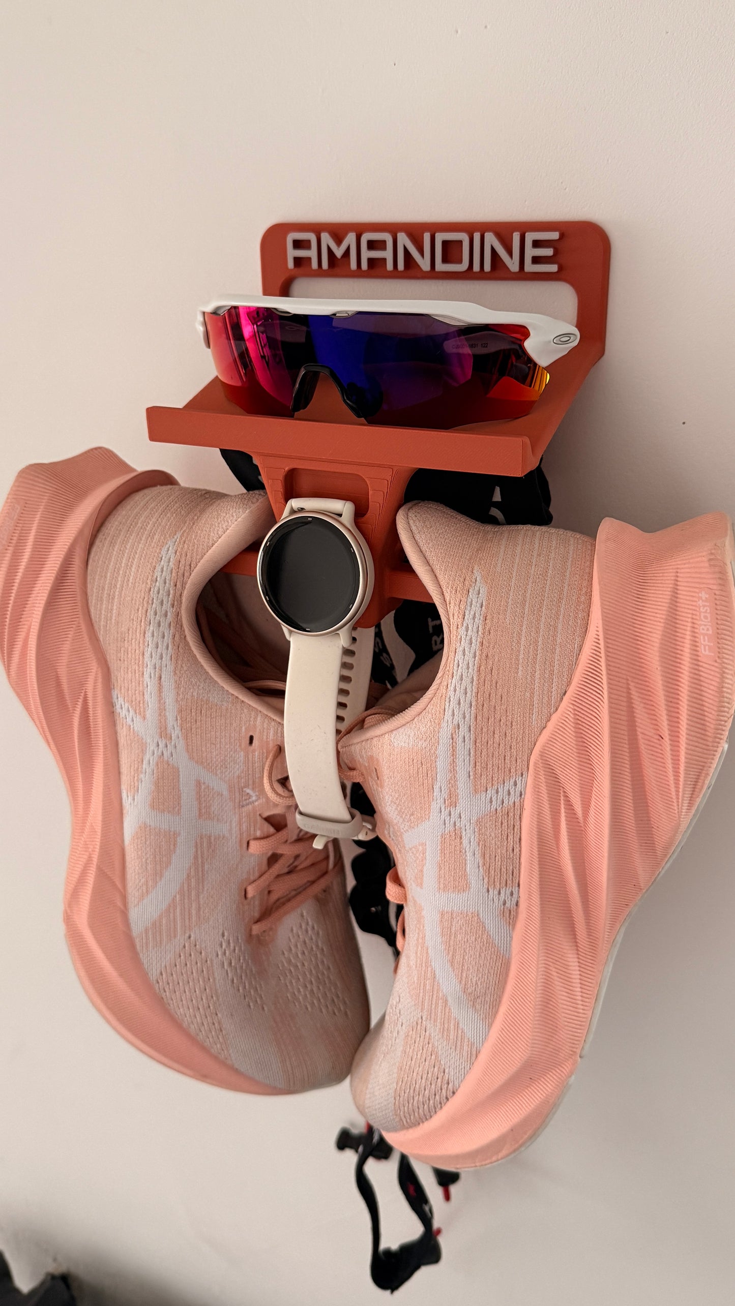 RunningStand PERSO - Support mural personnalisable pour équipement de running